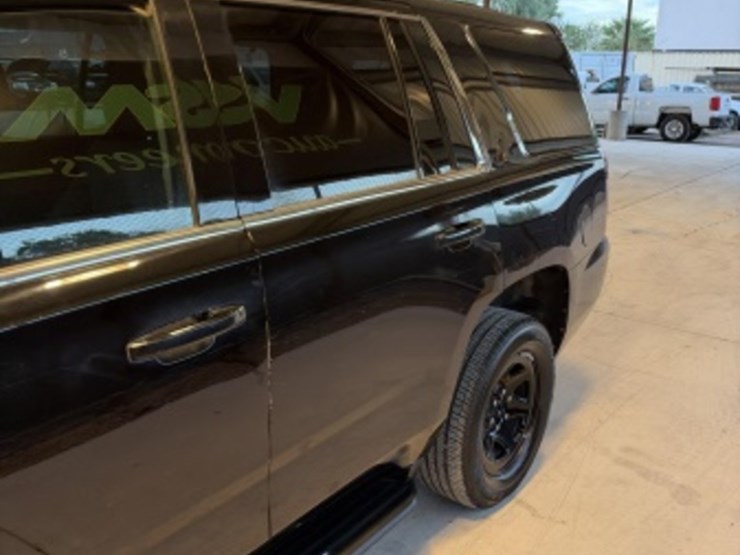 2019-chevrolet-tahoe-image-5