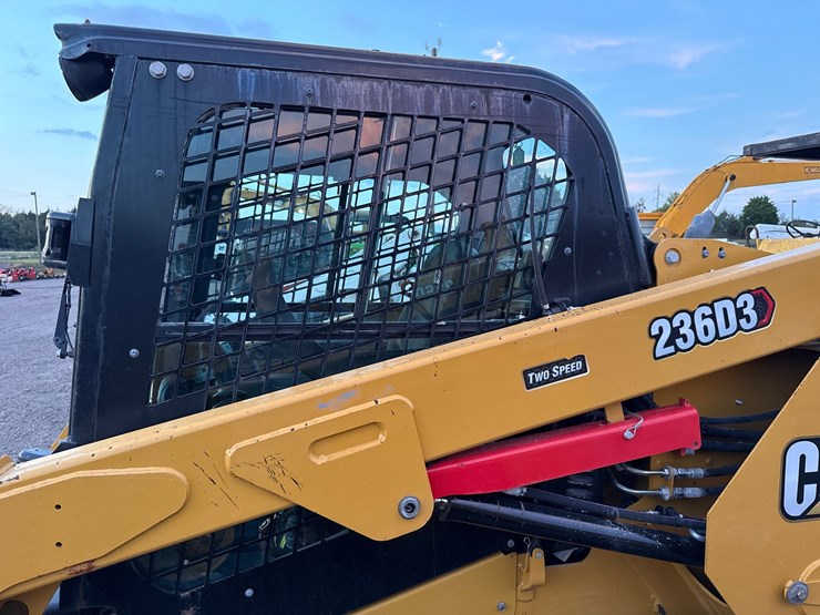 caterpillar-236d3-image-11