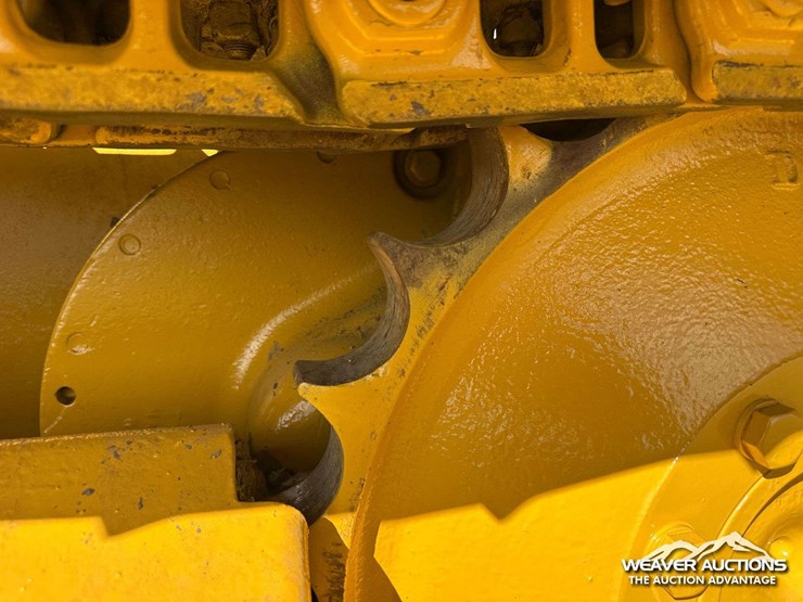 john-deere-8-image-12