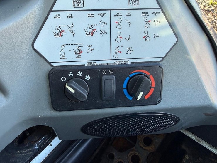 2018-bobcat-s550-image-17