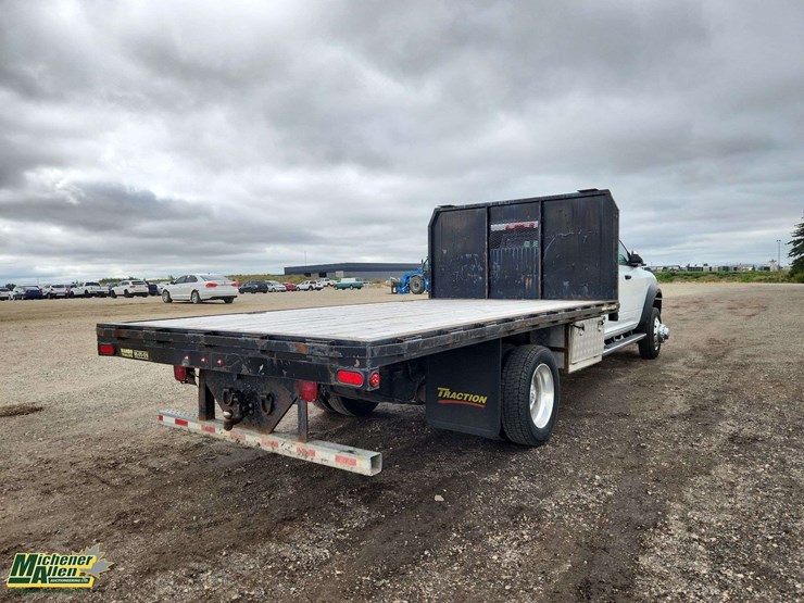 2020-ram-5500-laramie-image-4