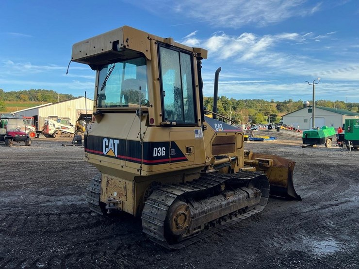 2004-caterpillar-d3g-xl-image-6