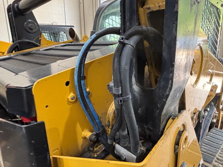 caterpillar-259d-image-29