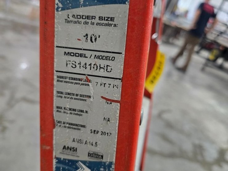 #9746-•-louisville-10'-step-ladder-image-7