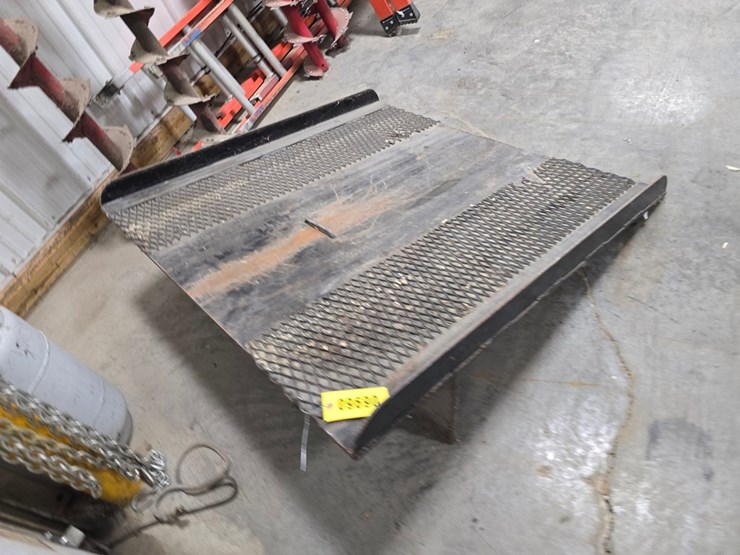 #9690-•-4'x4'-dock-plate-image-5