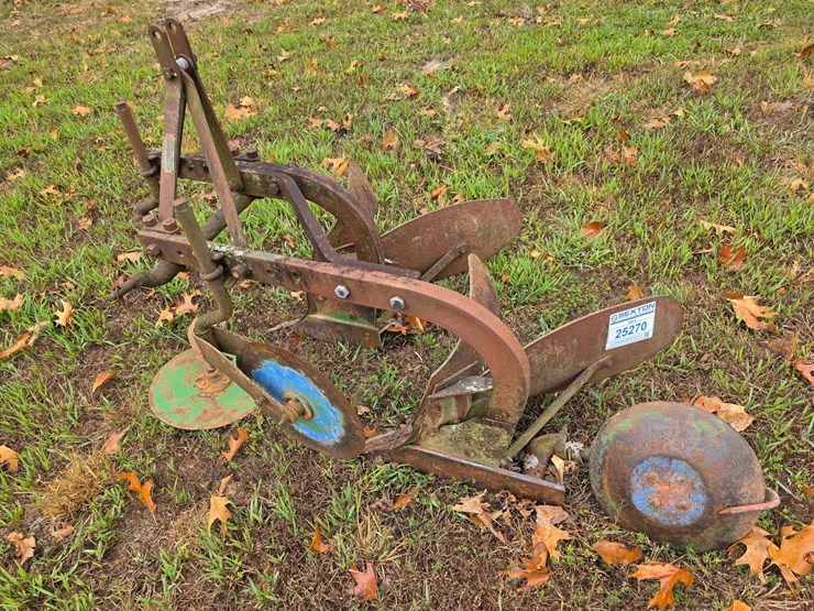 #25270-•-ferguson-2-bottom-plow-image-1