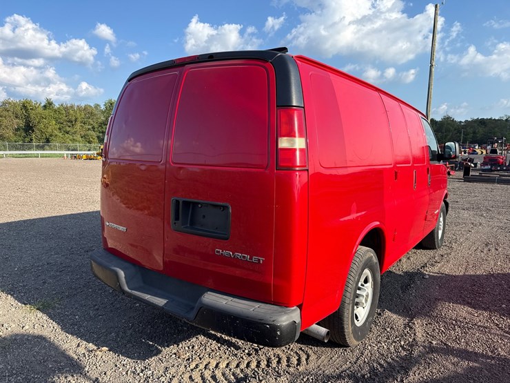 2003-chevrolet-3500-image-8