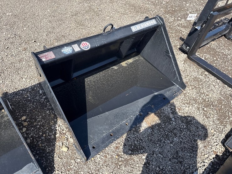 #2041-•-blue-diamond-44"-mini-skid-steer-smooth-bucket-image-2