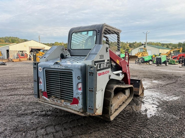 2020-takeuchi-tl8-image-4