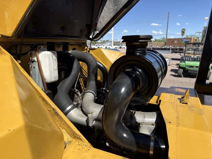 caterpillar-dp115-image-24