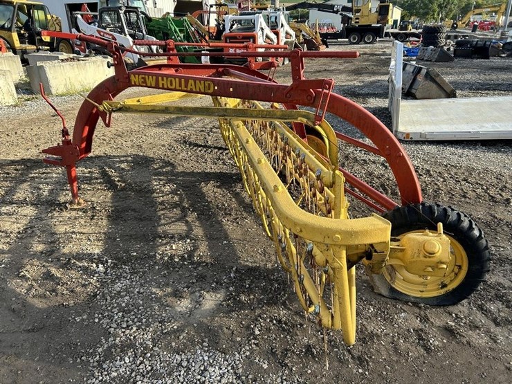 new-holland-256-image-5
