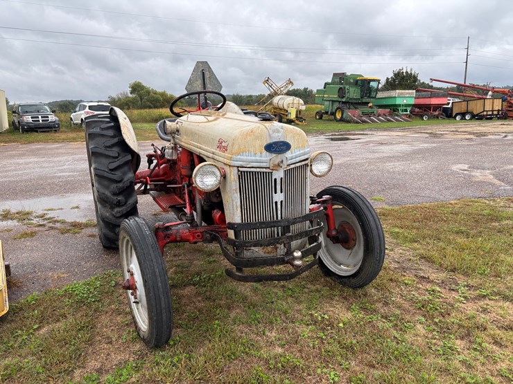 ford-8n-image-3