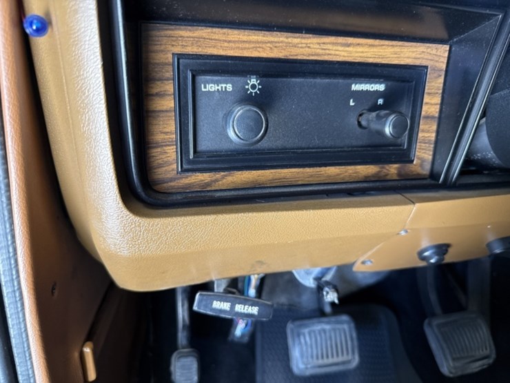 1992-dodge-d350-p/u-image-31
