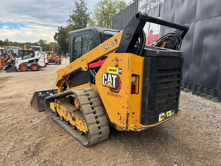2021-caterpillar-299d3-image-4