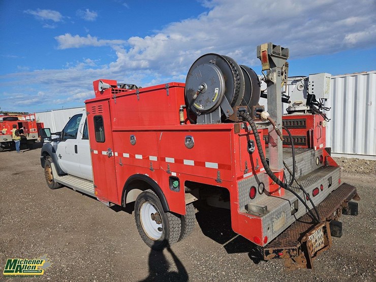 2011-ford-f550-image-3