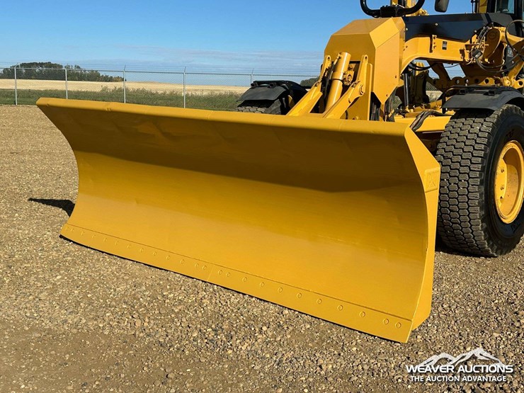 caterpillar-140m-image-38