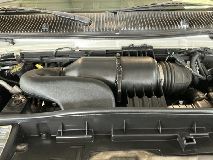 2009-ford-cargo-image-13