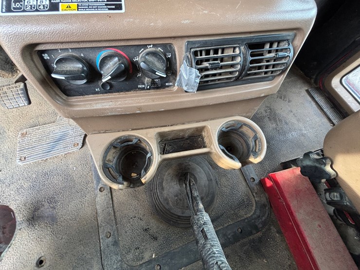 #1203-•-2004-mack-cv713-vacuum-pump-truck-(has-wi-title)-image-19