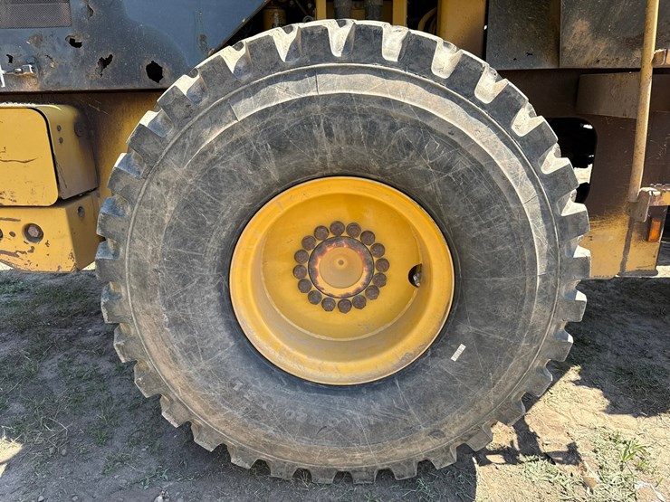 caterpillar-928g-image-111