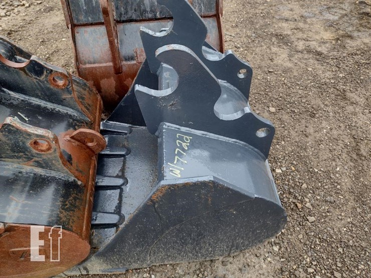 2016-kubota-kx040-4-image-39