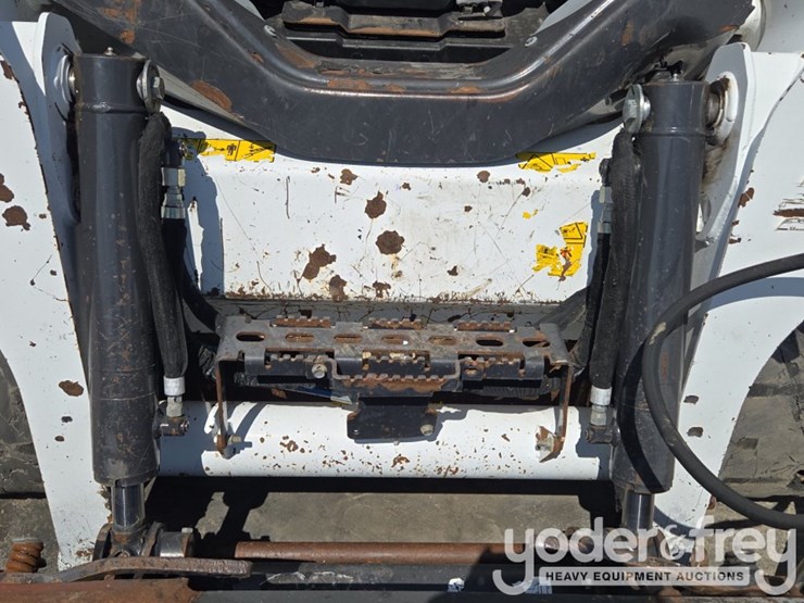 2023-bobcat-t595-image-21