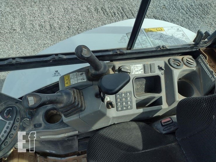2019-bobcat-e35-image-8