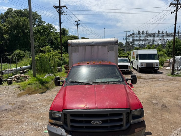 2004-ford-f450-image-10