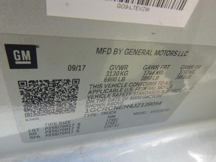 2018-chevrolet-1500-image-16