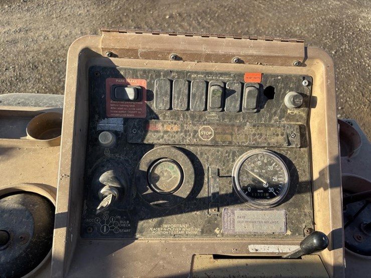 john-deere-310-image-41