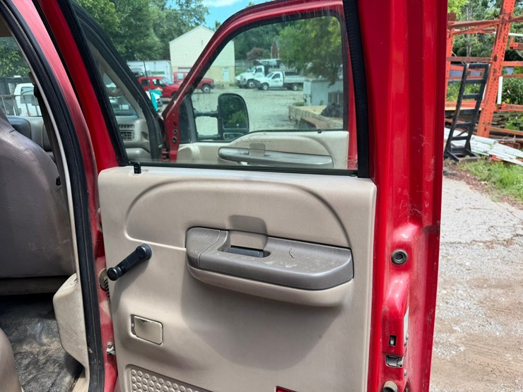 2001-ford-f450-image-45