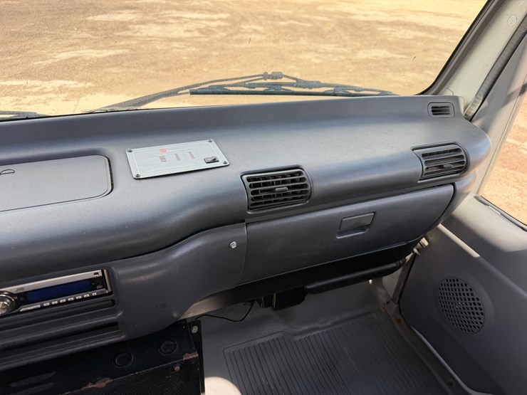 2006-chevrolet-w3500-image-39