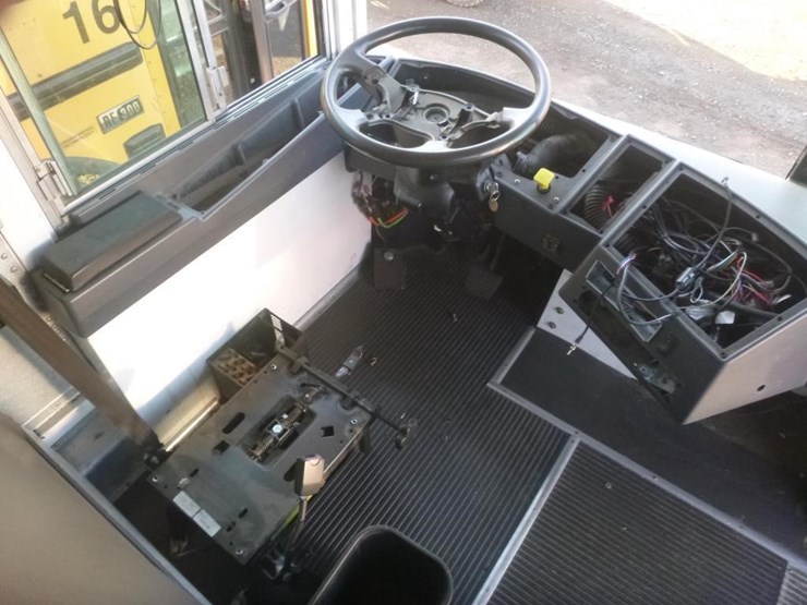 2016-blue-bird-40'-school-bus-image-10