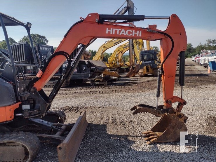 2011-hitachi-zx35u-3-image-25