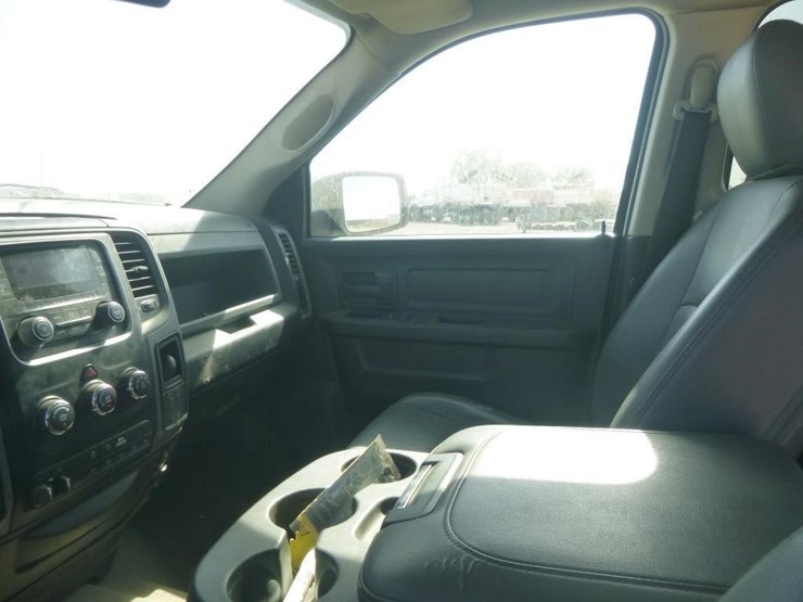 2015-dodge-2500-image-11