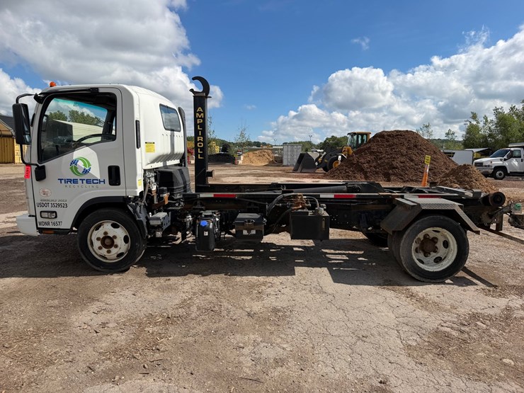 #1617-•-2020-chevrolet-5500xd-roll-off-truck-image-2