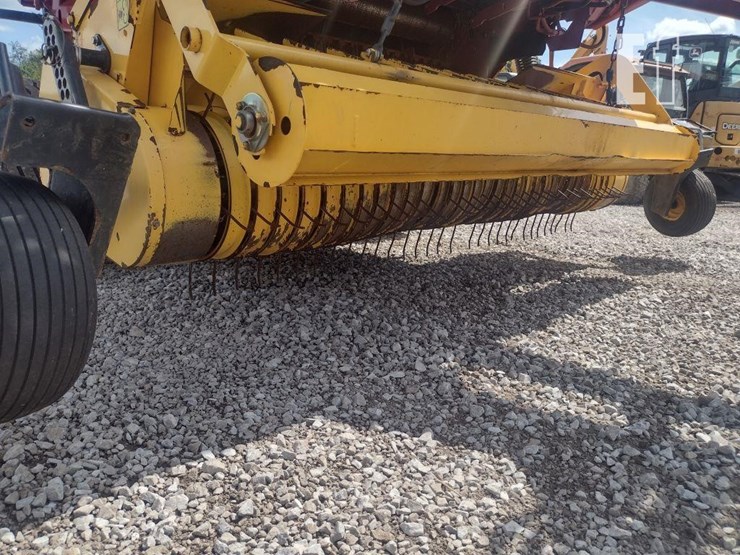 new-holland-roll-belt-450-image-18