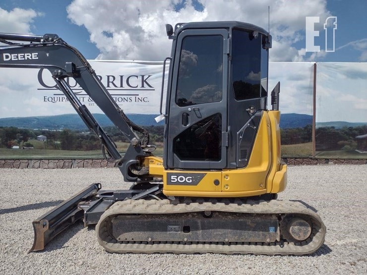 2022-deere-50g-image-14