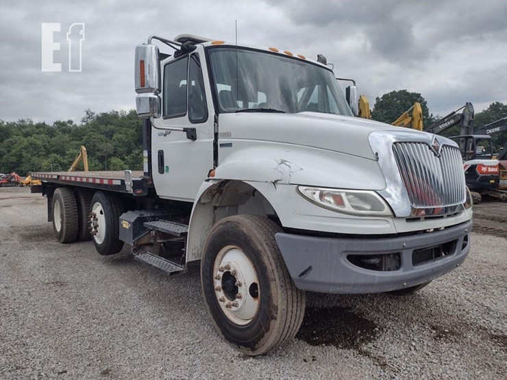 2011-international-durastar-4400-image-44