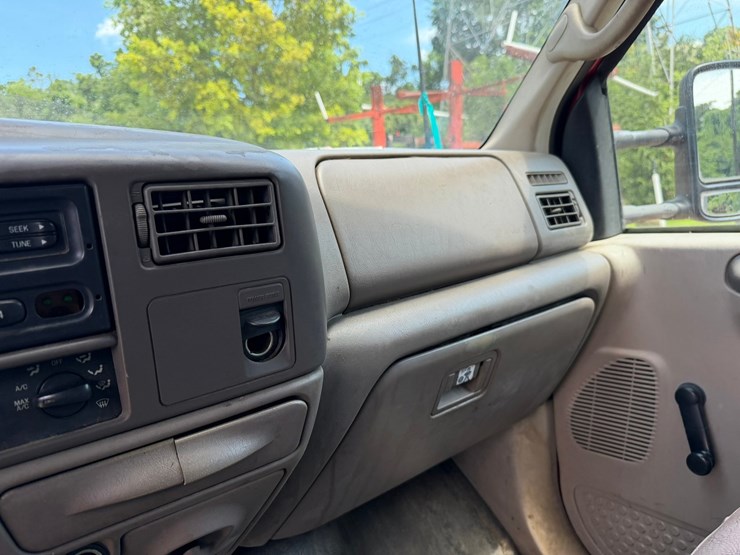 2001-ford-f450-image-38