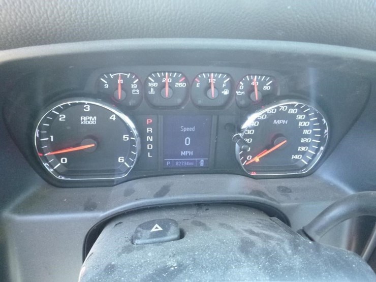 2018-chevrolet-1500-image-14