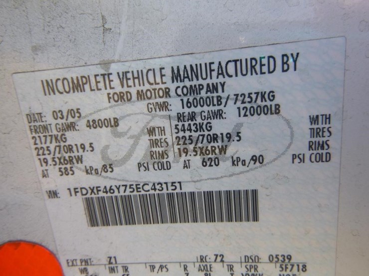 2005-ford-f450-image-34