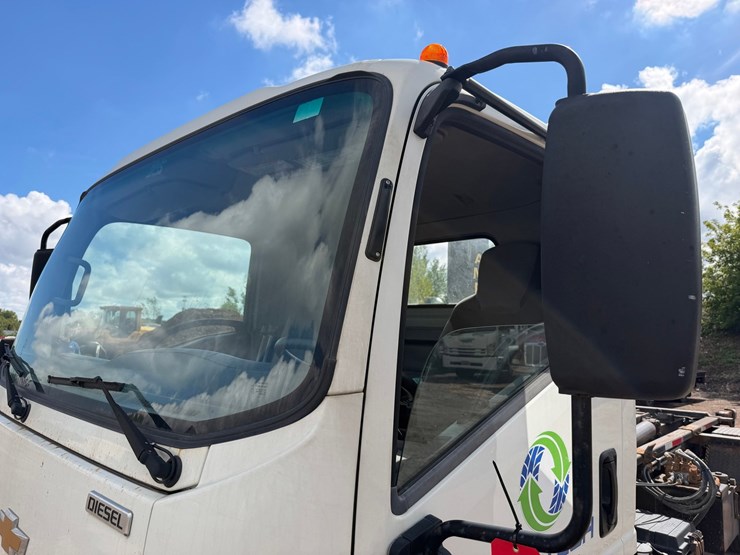 #1617-•-2020-chevrolet-5500xd-roll-off-truck-image-10