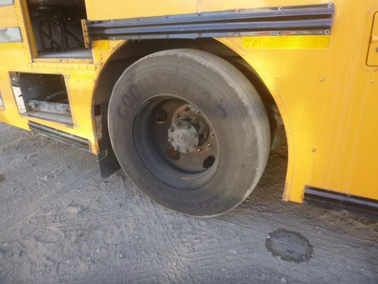 2016-blue-bird-40'-school-bus-image-7
