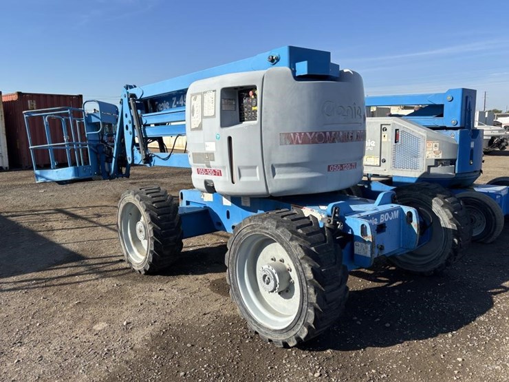 2009-genie-z-45/25-telescopic-boom-lift-image-4