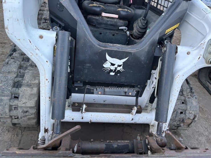 2021-bobcat-t66-image-13