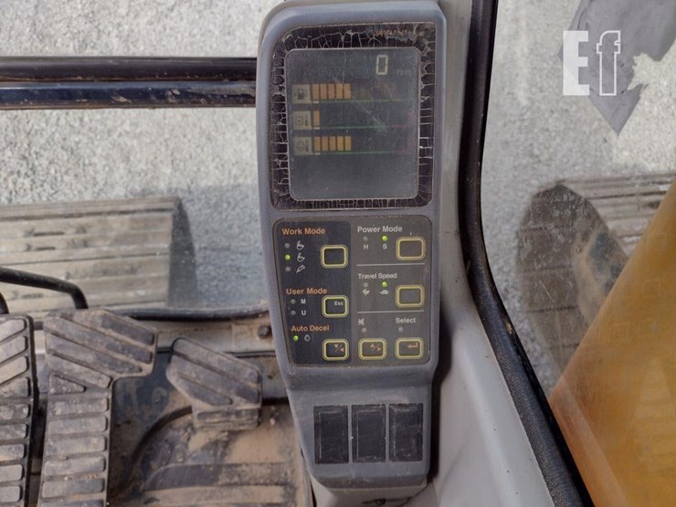 hyundai-robex-210-lc-7-image-7