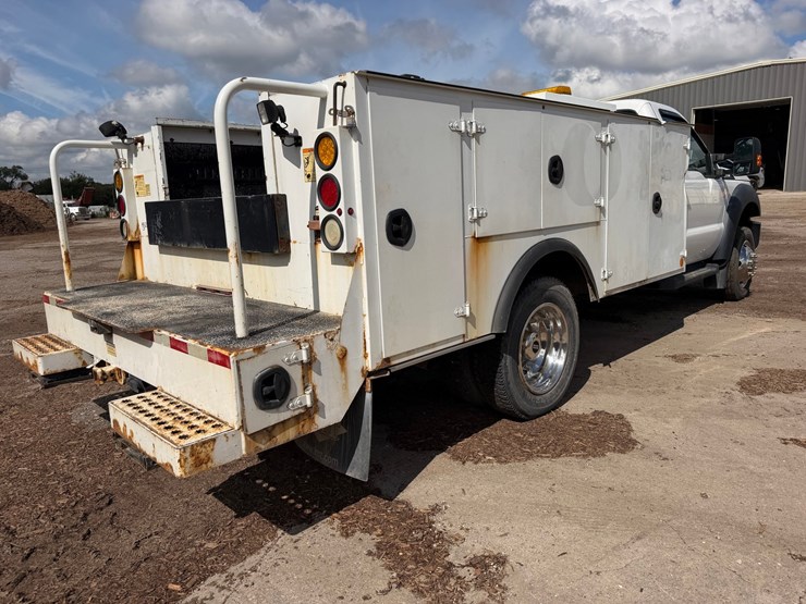 2015-ford-f550-image-5