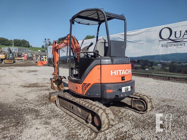 2011-hitachi-zx35u-3-image-35
