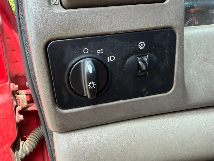 2001-ford-f450-image-35