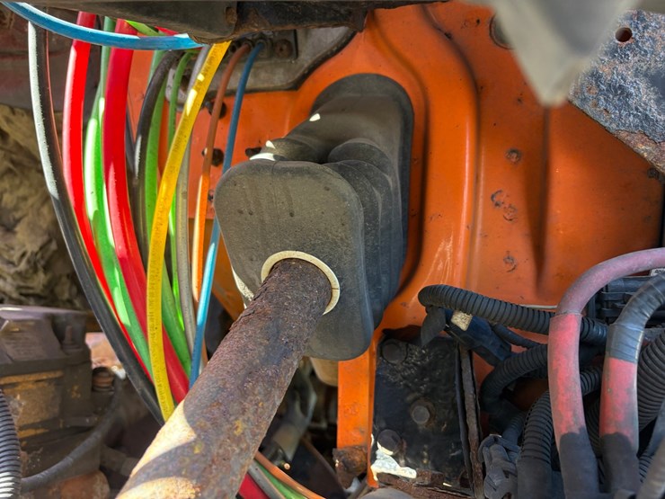 2006-caterpillar-c9-image-59